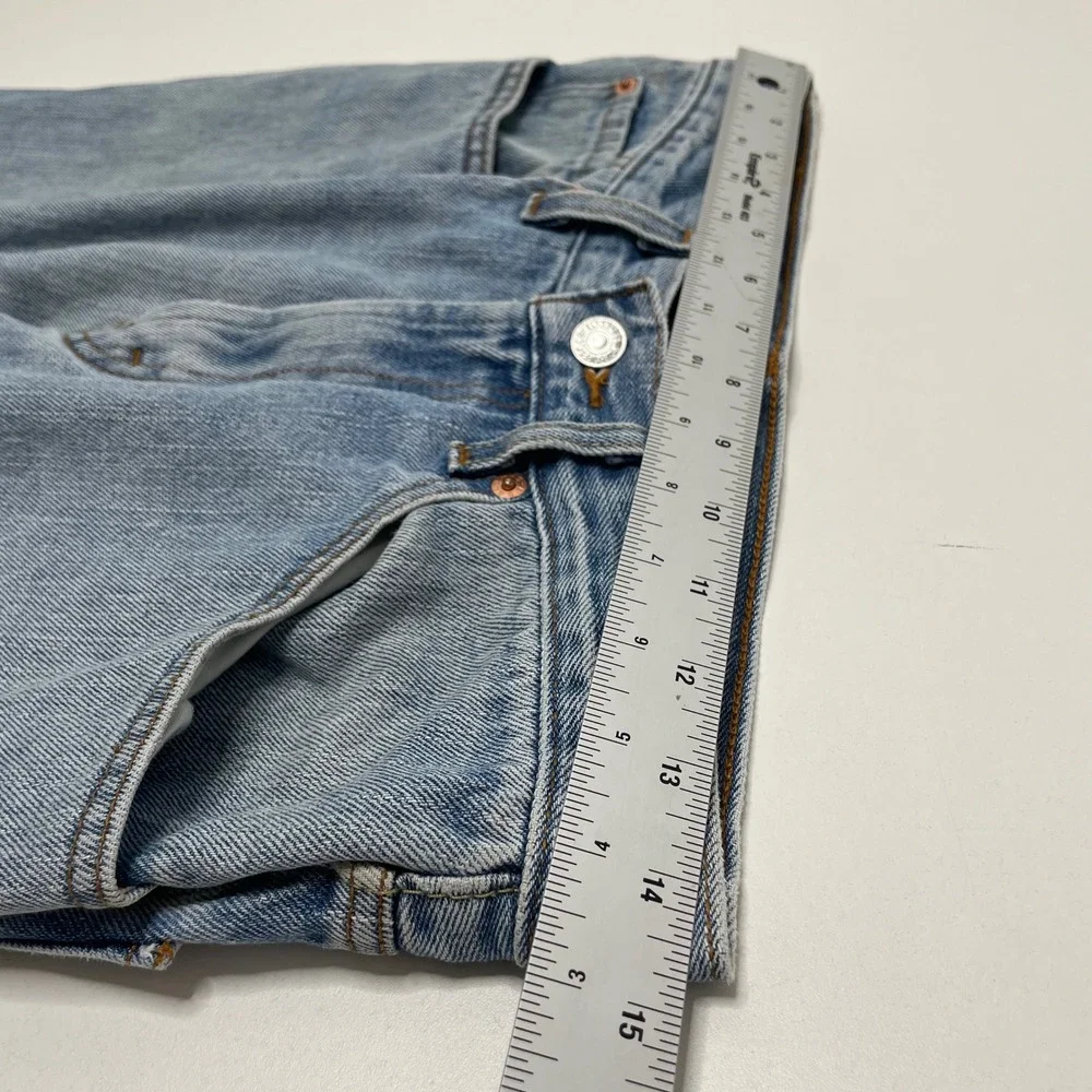 Vtg Y2K Levis 505 Regular Fit Men Jeans 31x34 Light Wash Blue Straight Leg Denim